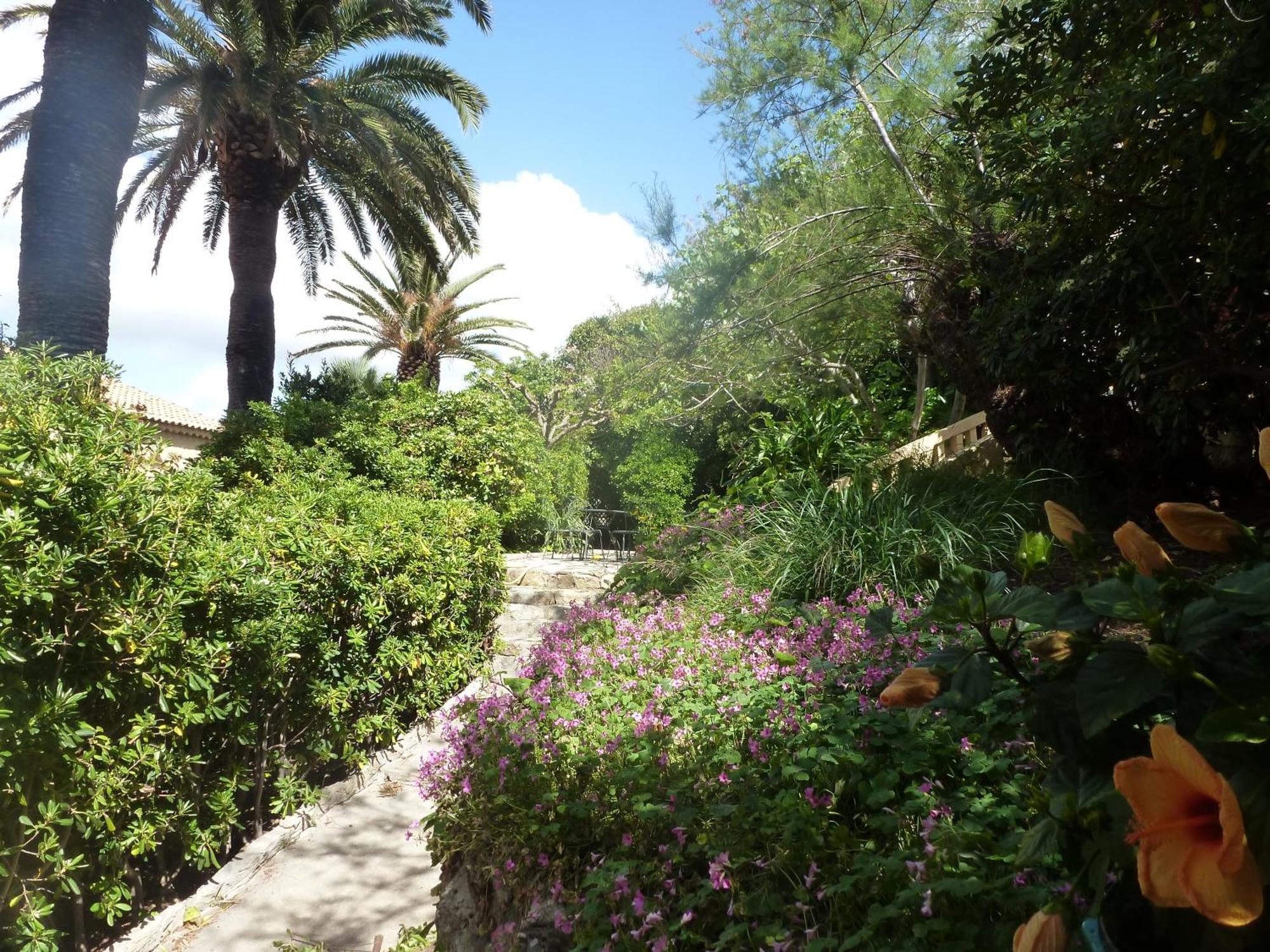 Golf Hotel Bandol Exteriör bild